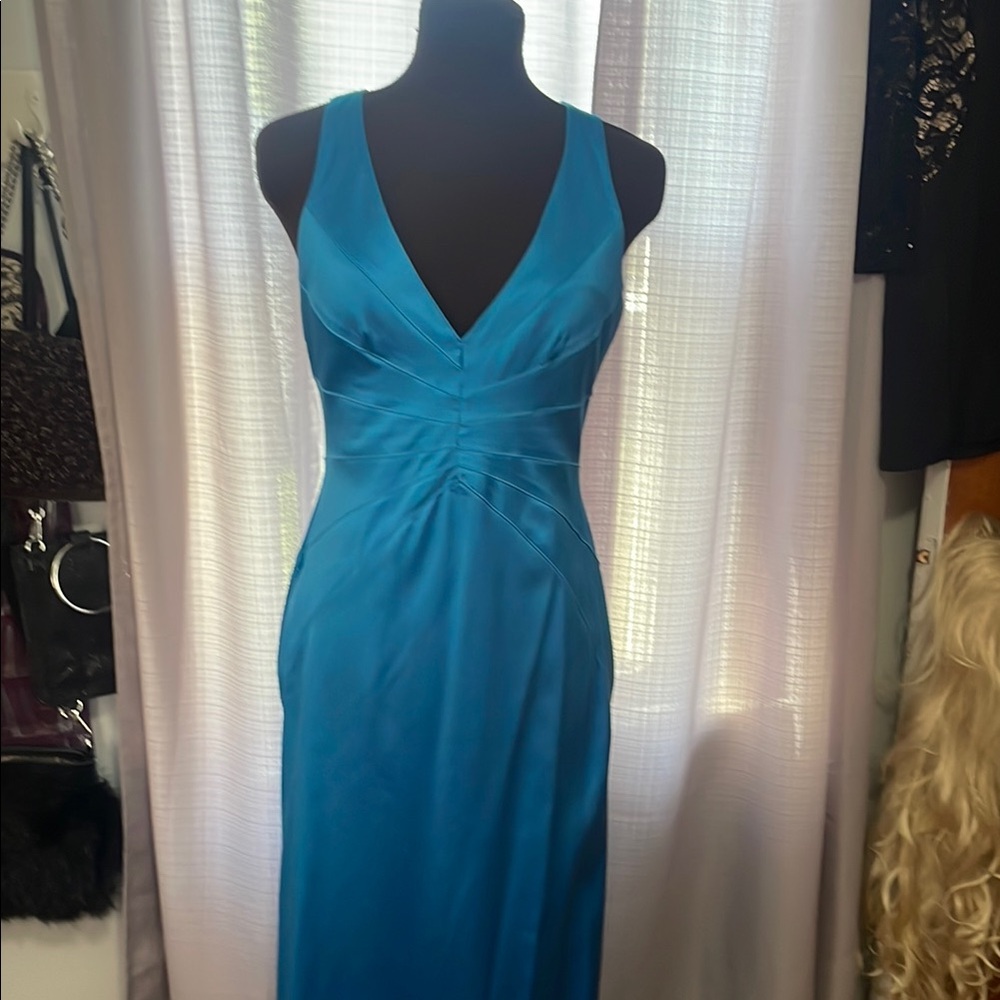 Elegant Blue Sleeveless Dress